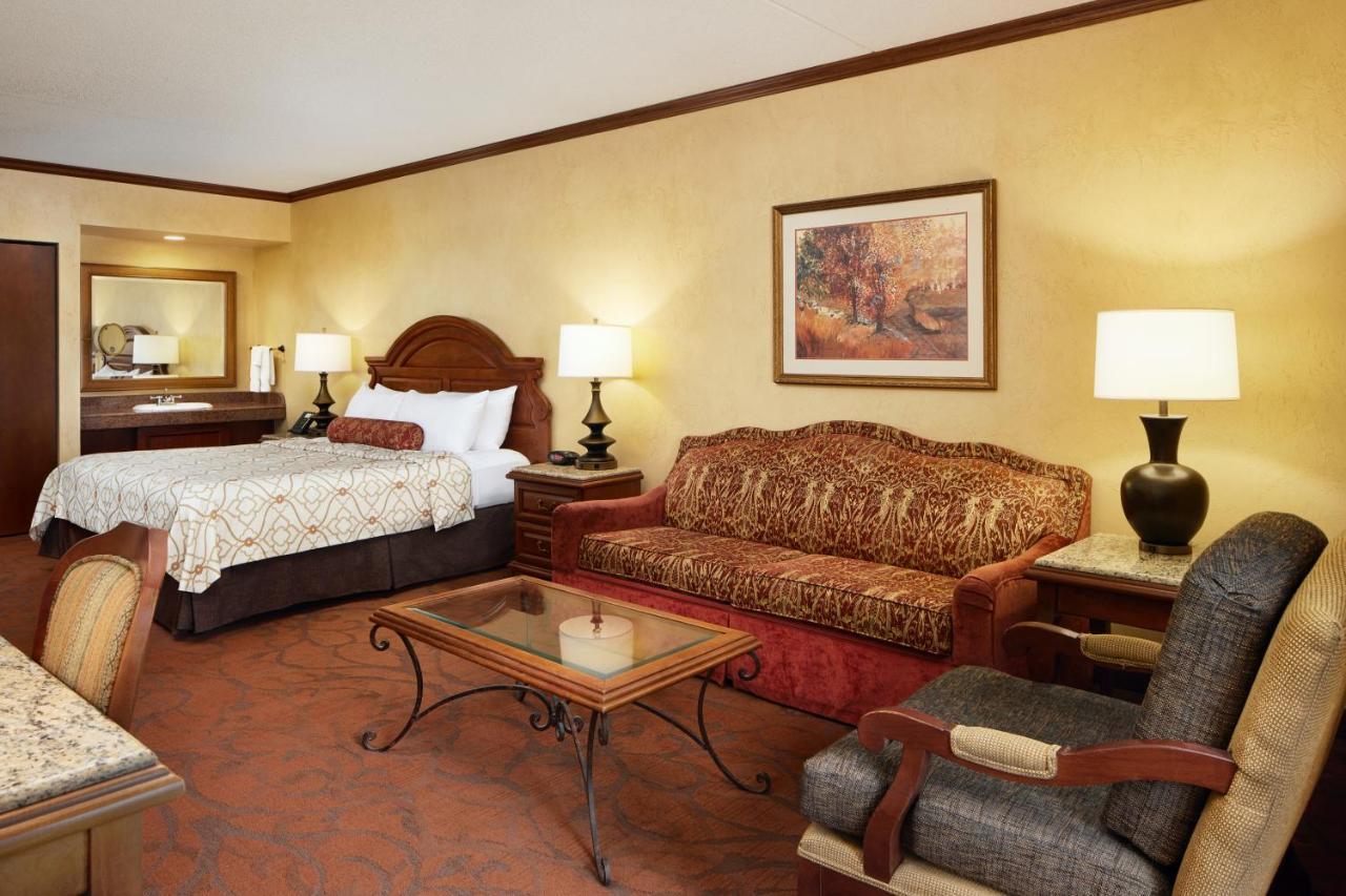 Chateau On The Lake Resort Spa And Convention Center Branson Exterior foto
