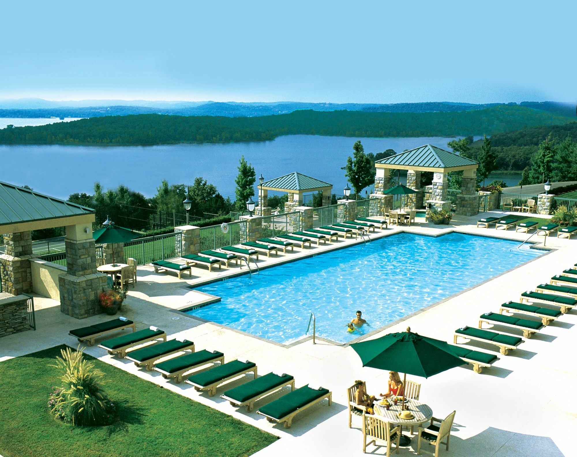 Chateau On The Lake Resort Spa And Convention Center Branson Exterior foto
