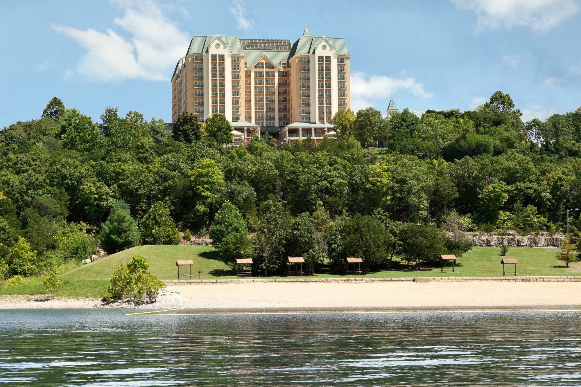 Chateau On The Lake Resort Spa And Convention Center Branson Exterior foto