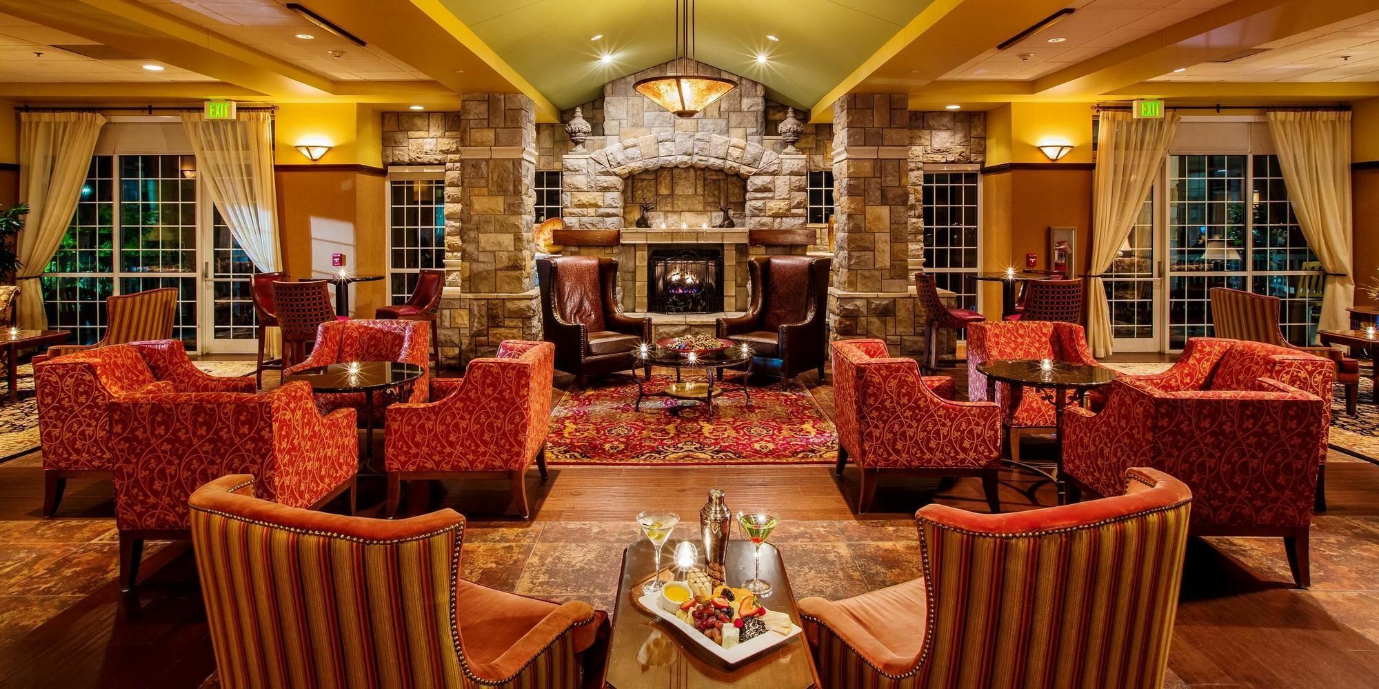 Chateau On The Lake Resort Spa And Convention Center Branson Exterior foto