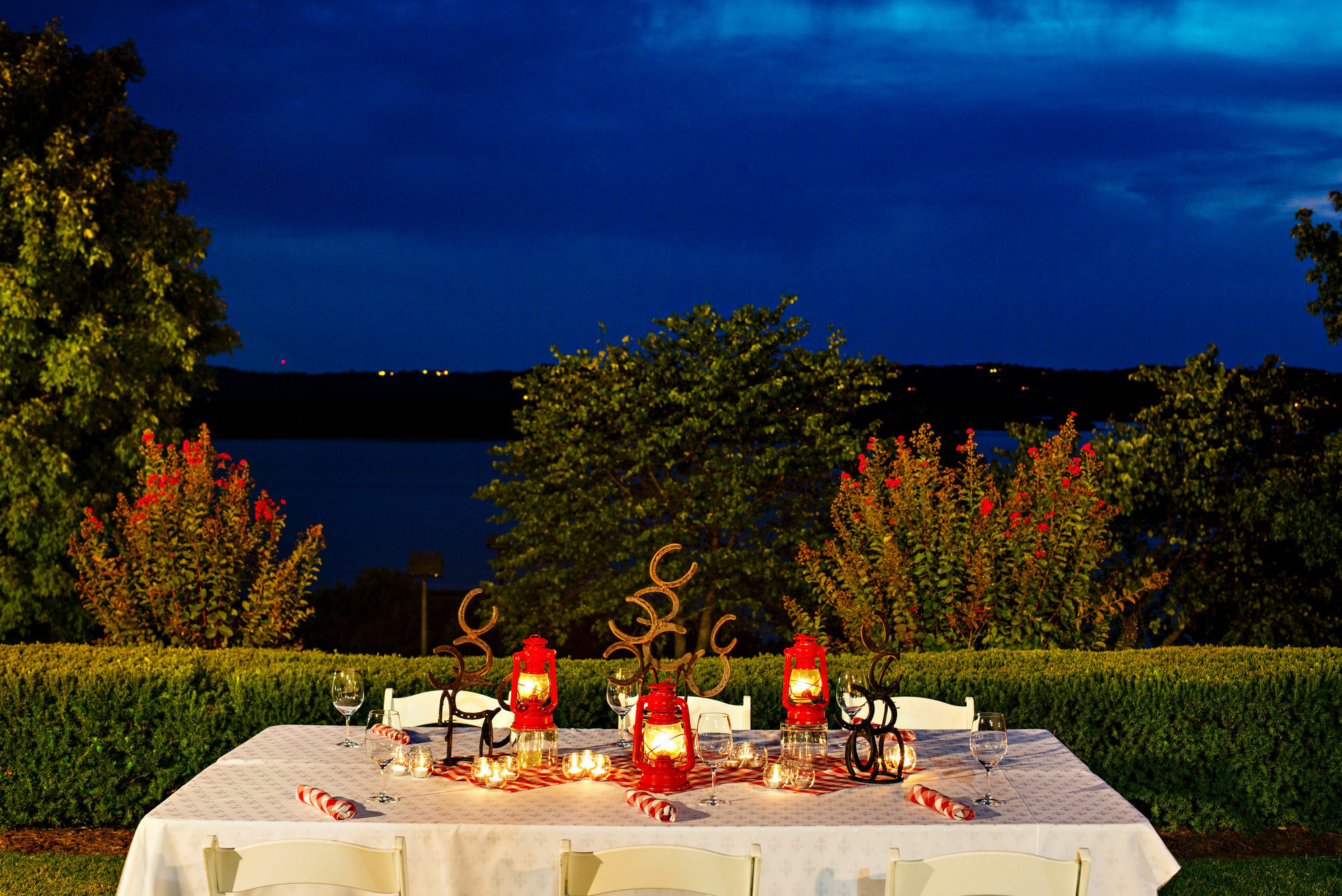 Chateau On The Lake Resort Spa And Convention Center Branson Exterior foto